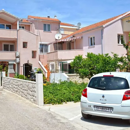 Apartment By The Sea Betina, Murter - 16742 *