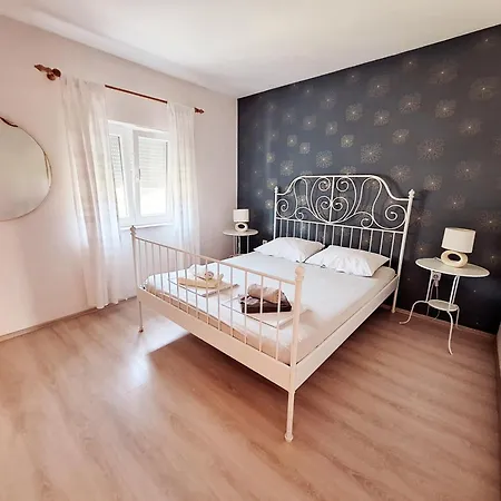 Apartamento By The Sea Betina, Murter - 16742